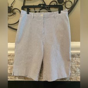 Jones New York Signature Blue/White Chino Shorts size 10